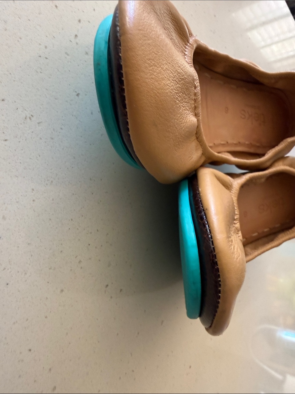 Good condition Camel Tieks size 8 - Picture 3 of 6